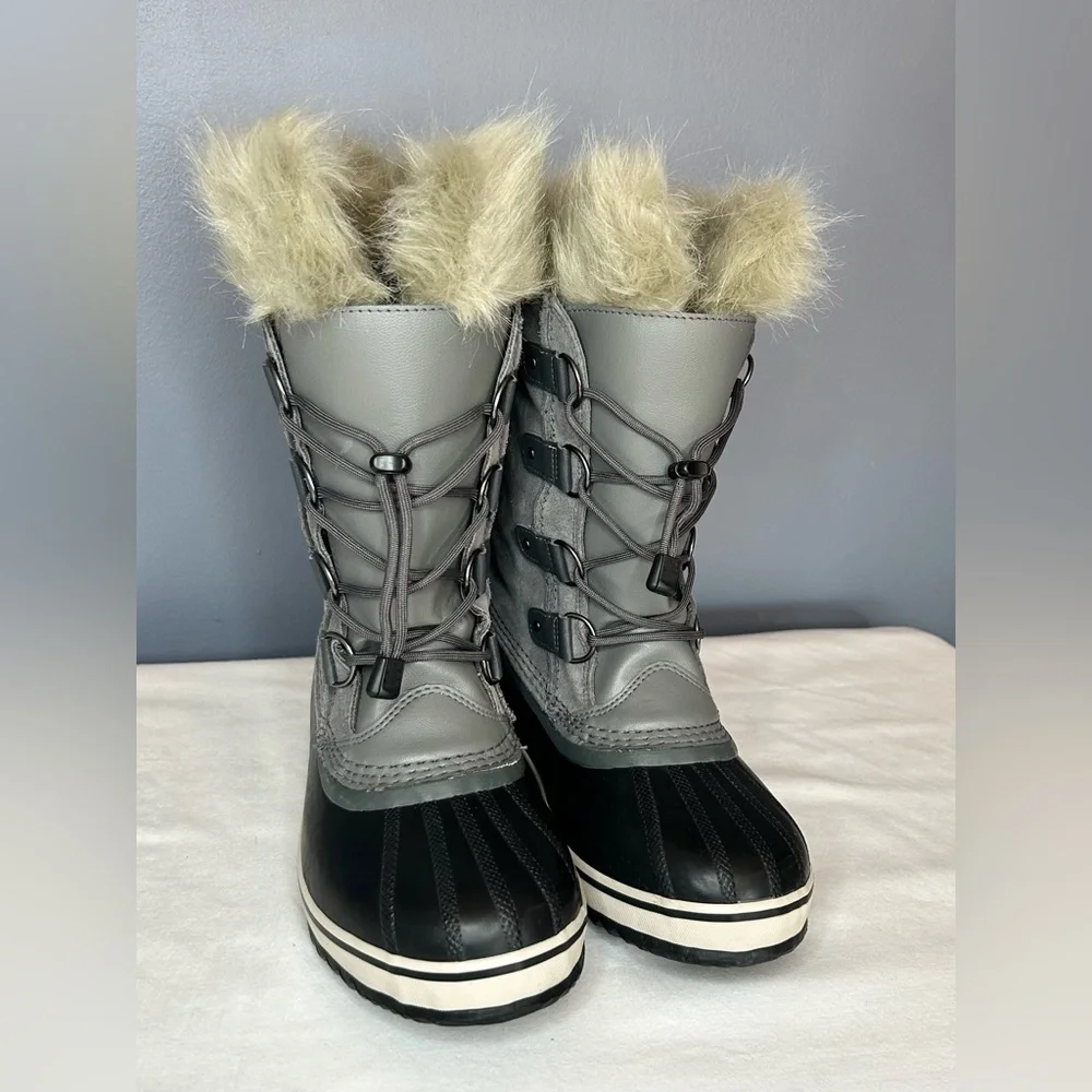 Sorel Joan Of Arctic Boots Womens Size 6 Gray Black Faux‎ Fur Waterproof Snow